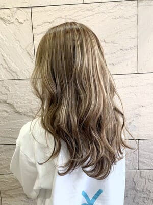 ロングのヘアスタイル画像