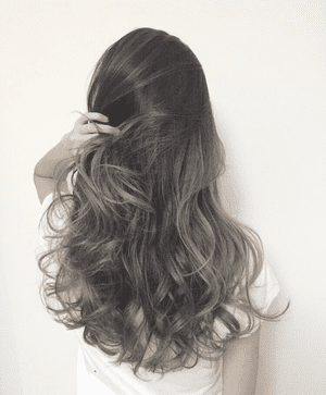 ロングのヘアスタイル画像